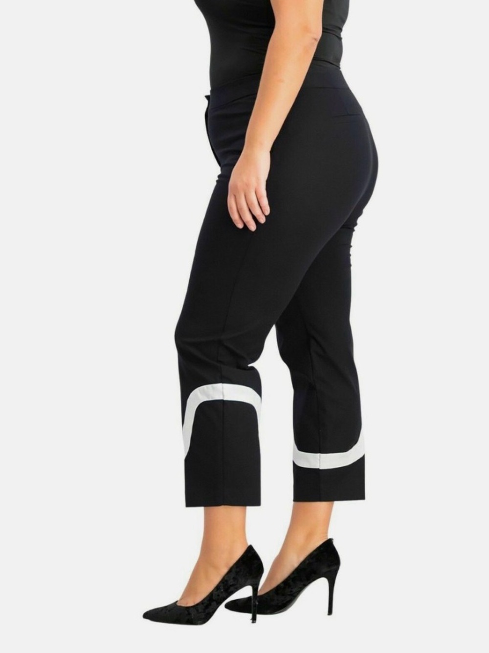 Alfani Black Cropped Capris with White Accent - Size 4